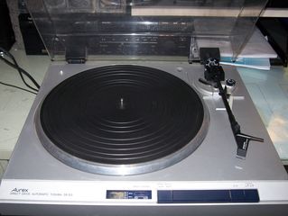 Thumbnail - TURNTABLE