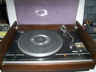 Thumbnail - TURNTABLE