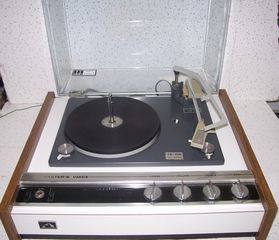 Thumbnail - RECORD PLAYER