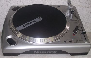 Thumbnail - TURNTABLE