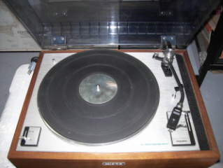 Thumbnail - TURNTABLE