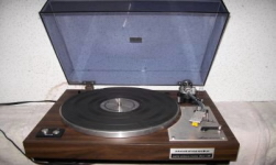 Thumbnail - TURNTABLE